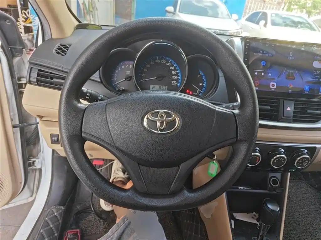 Toyota Vios FS 2017 1.5L CVT Fengchi Edition фото 11
