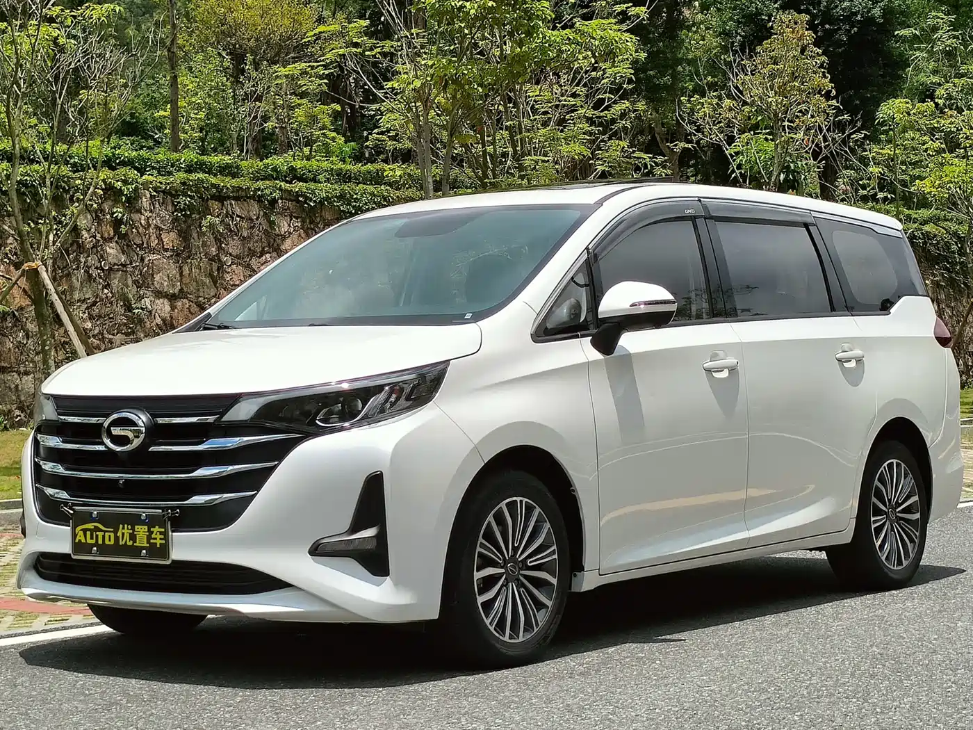 GAC Trumpchi Trumpchi M6 2019 270T Automatic Premium Edition (7-Seater) China V