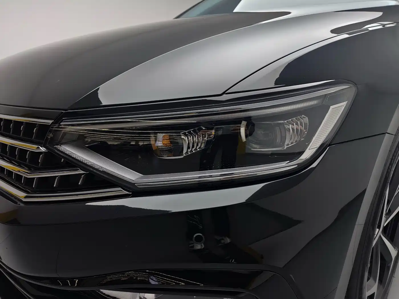Volkswagen Magotan 2025 2025 Popular Edition 330TSI DSG Luxury