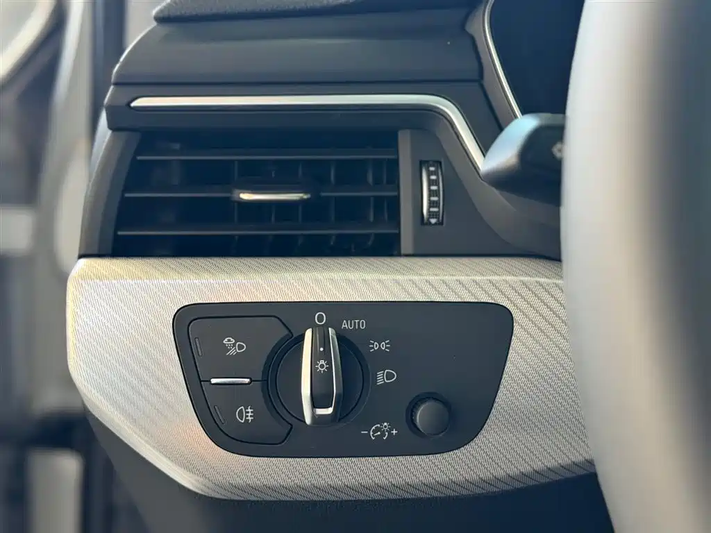 Audi A4L 2020 40 TFSI Fashion Elegance фото 12