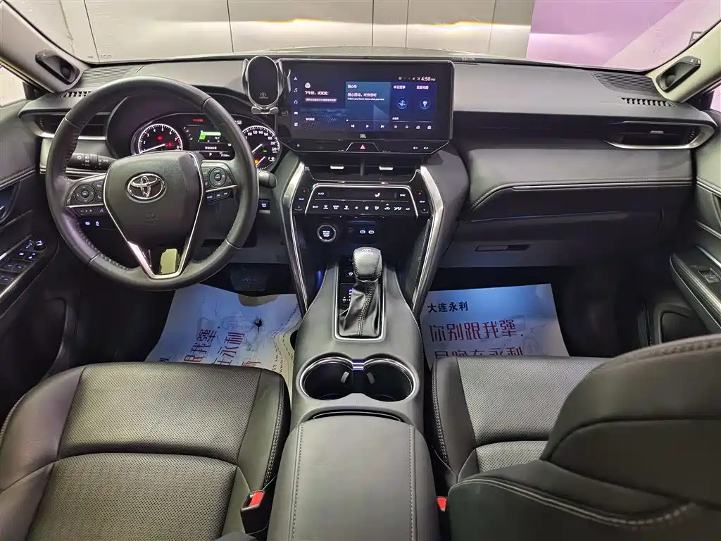 Toyota Venza 2022 2.0L CVT 2WD Premium фото 12