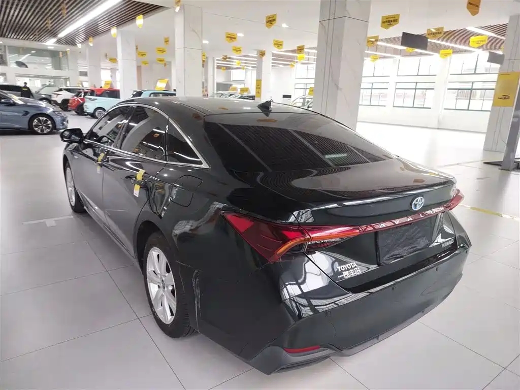 Toyota Avalon 2023 Dual Hybrid 2.5L Aspiration Edition фото 23