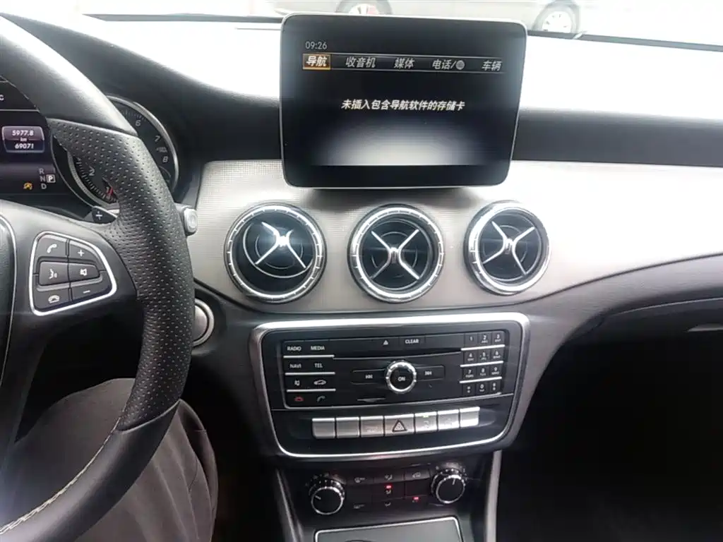 Mercedes-Benz CLA (Import) 2017 Facelift CLA 200 Style фото 13