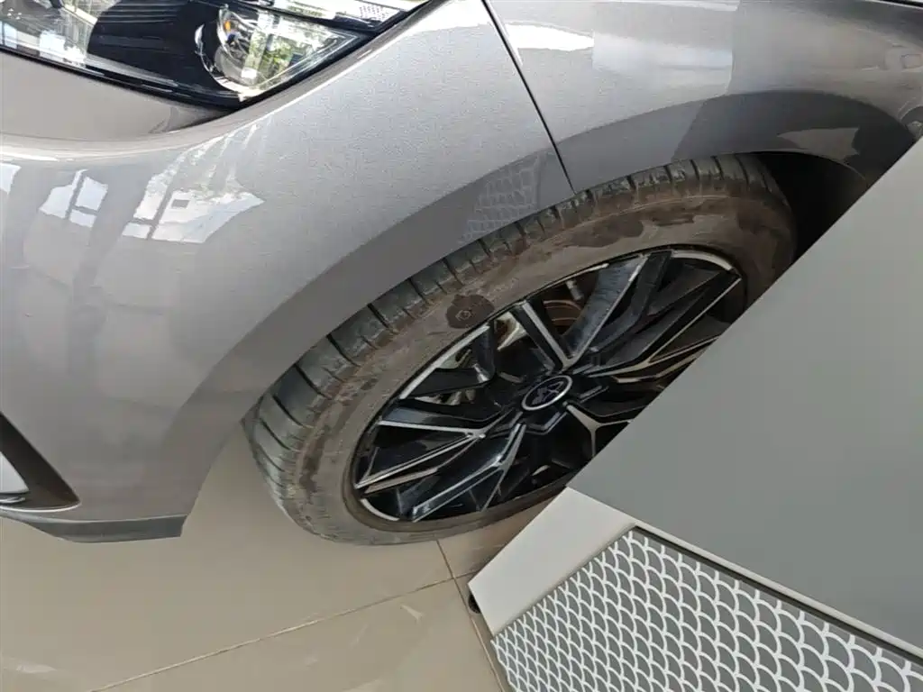BYD Han 2025 DM-i 125KM Honor фото 23