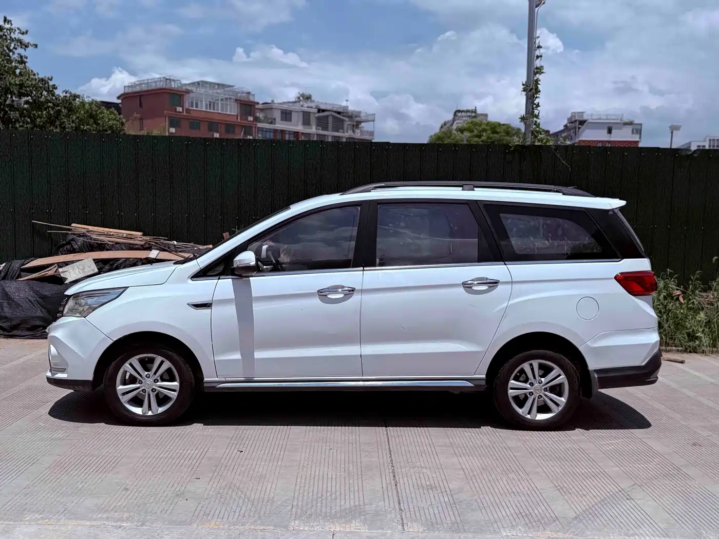 Photo 9 - BAIC Huansu H3