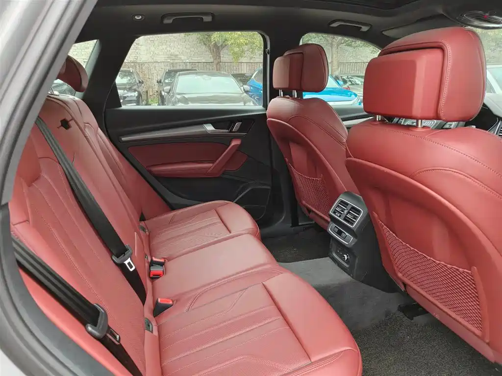 Audi Q5L 2025 45 TFSI Luxury Dynamic фото 15