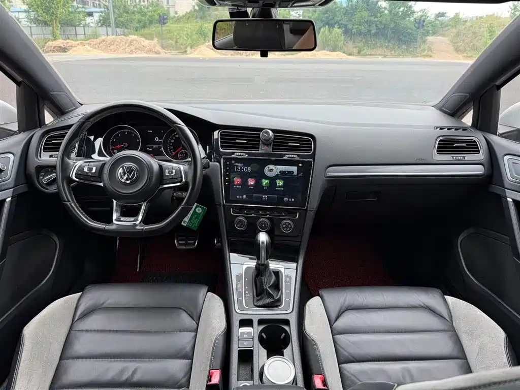 Volkswagen Golf 2015 1.4TSI Automatic R-Line фото 6