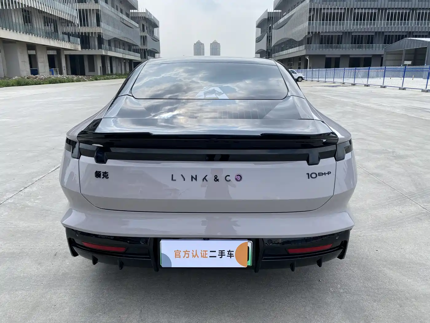 Lynk & Co 10 EM-P 2025 Facelift 240 AWD Ultra Sport Edition фото 5