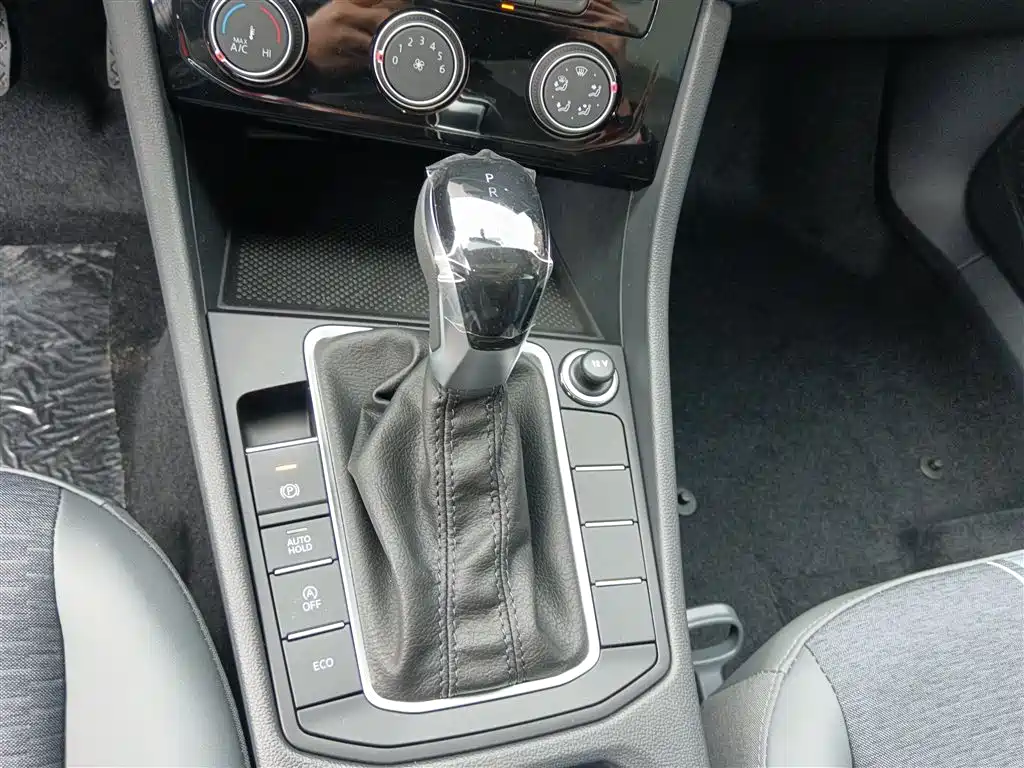 Volkswagen Sagitar 2025 Model Year Facelift 200TSI DSG Soaring Edition фото 13