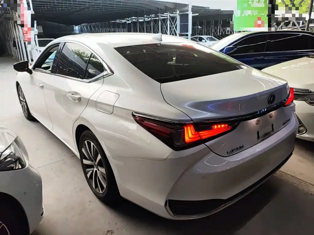 Lexus ES 2018 200 Excellence Edition China V фото 23