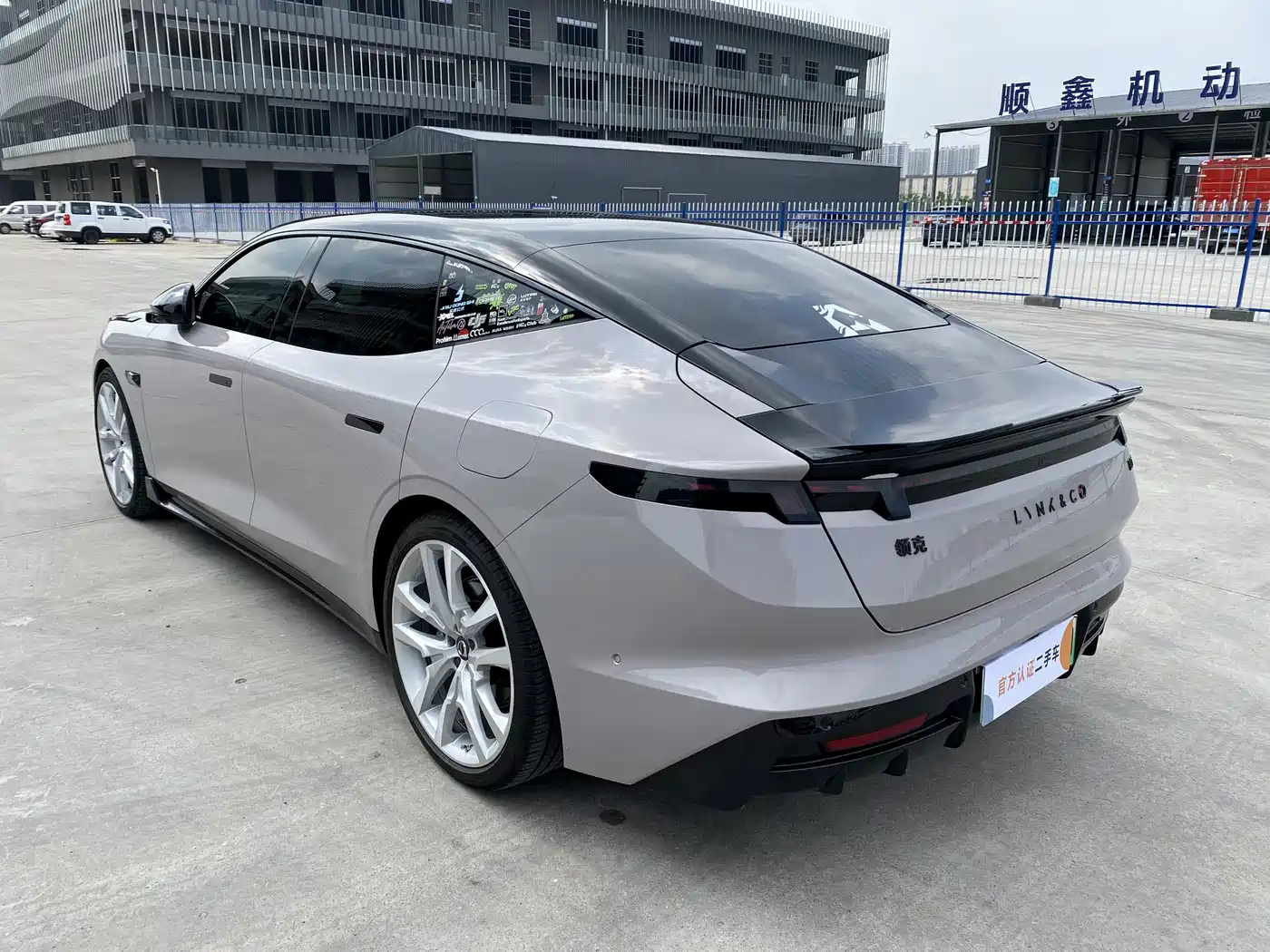 Lynk & Co 10 EM-P 2025 Facelift 240 AWD Ultra Sport Edition фото 6