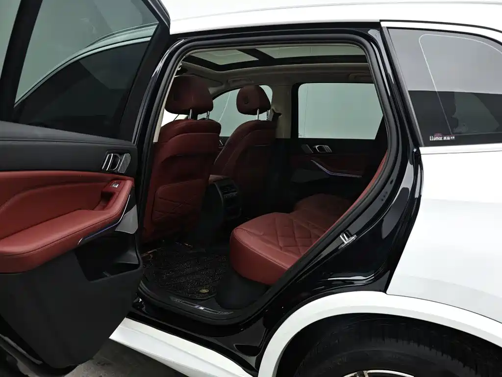 Photo 14 - BMW X5
