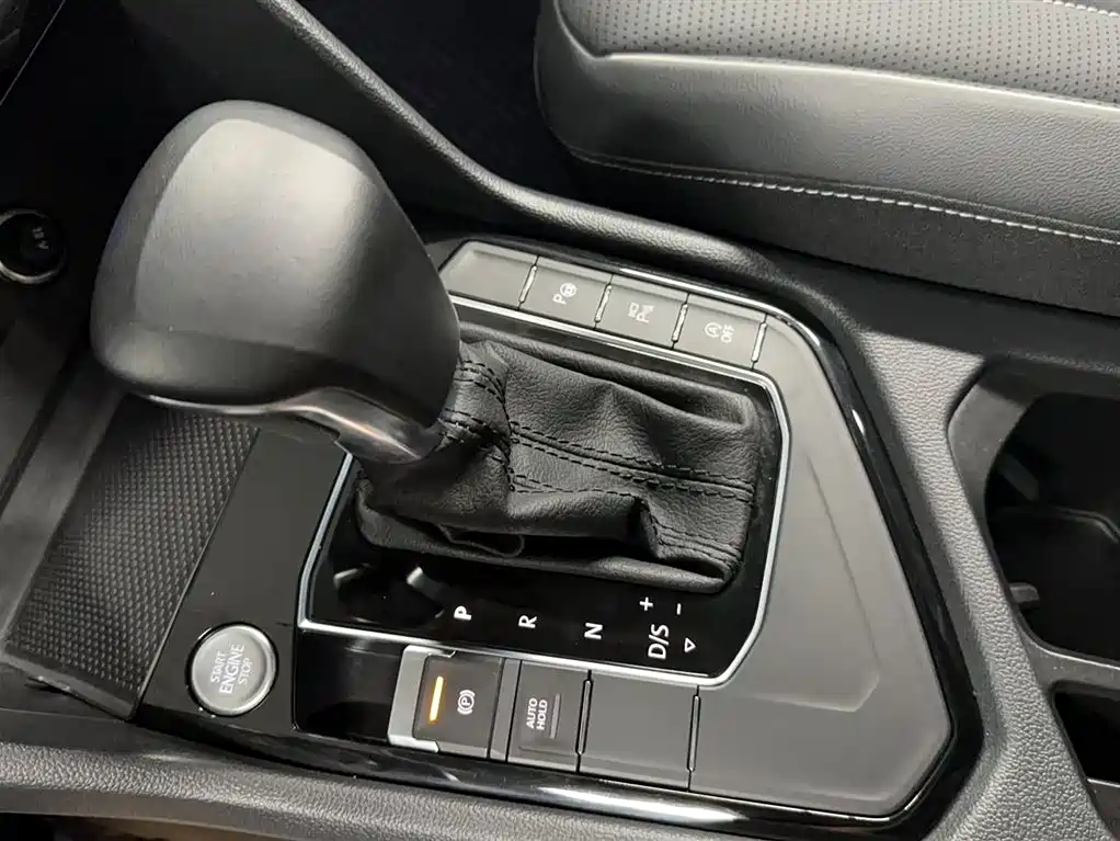 Volkswagen Tiguan L 2022 330TSI Auto 2WD R-Line Premium Edition фото 12