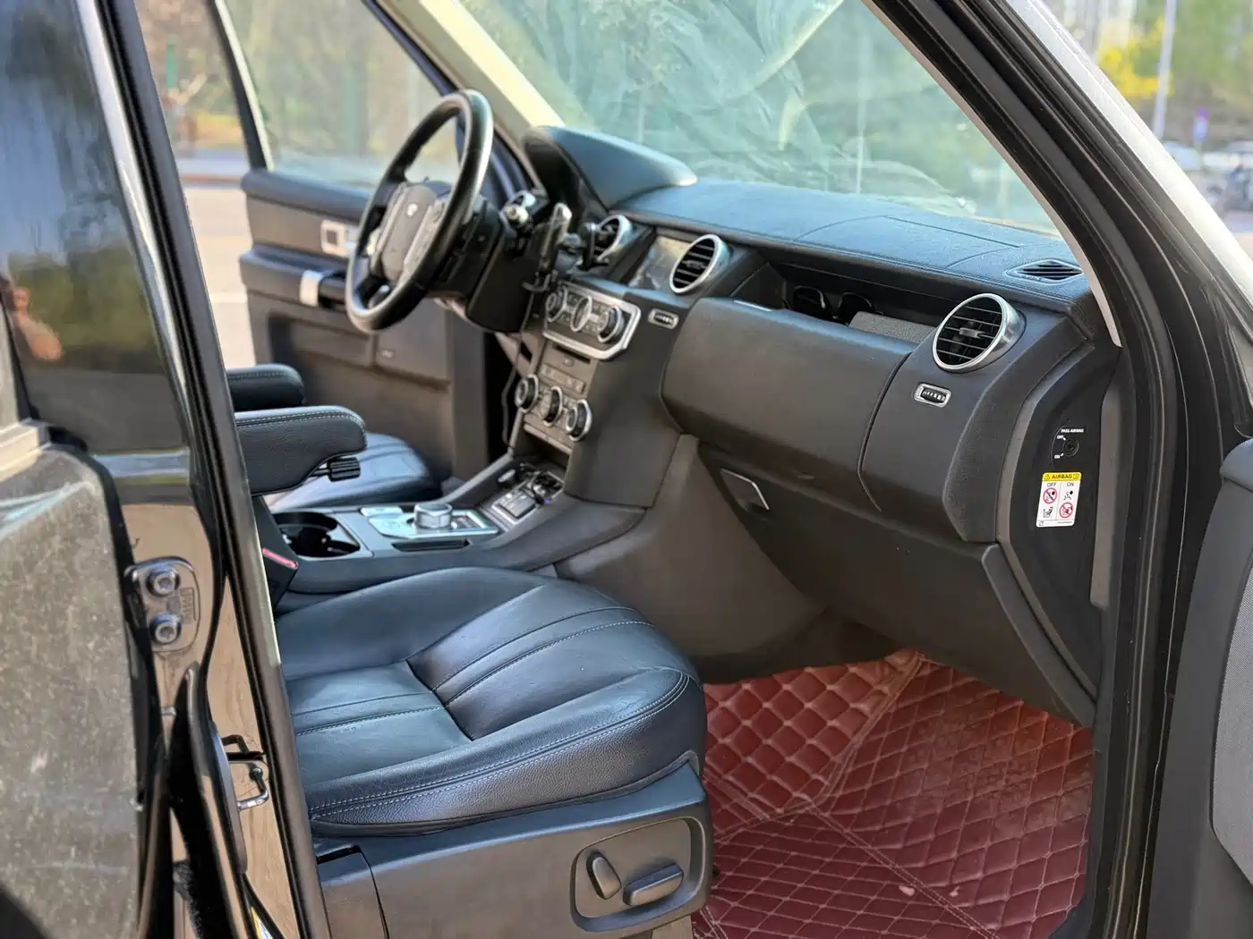 Land Rover Discovery 2016 3.0 SC V6 HSE фото 16