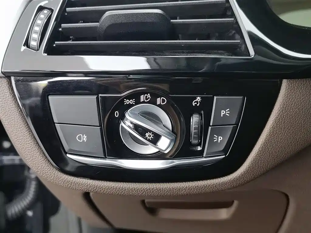 BMW 5 Series 2022 Facelift 530Li Leading Luxury Package фото 21