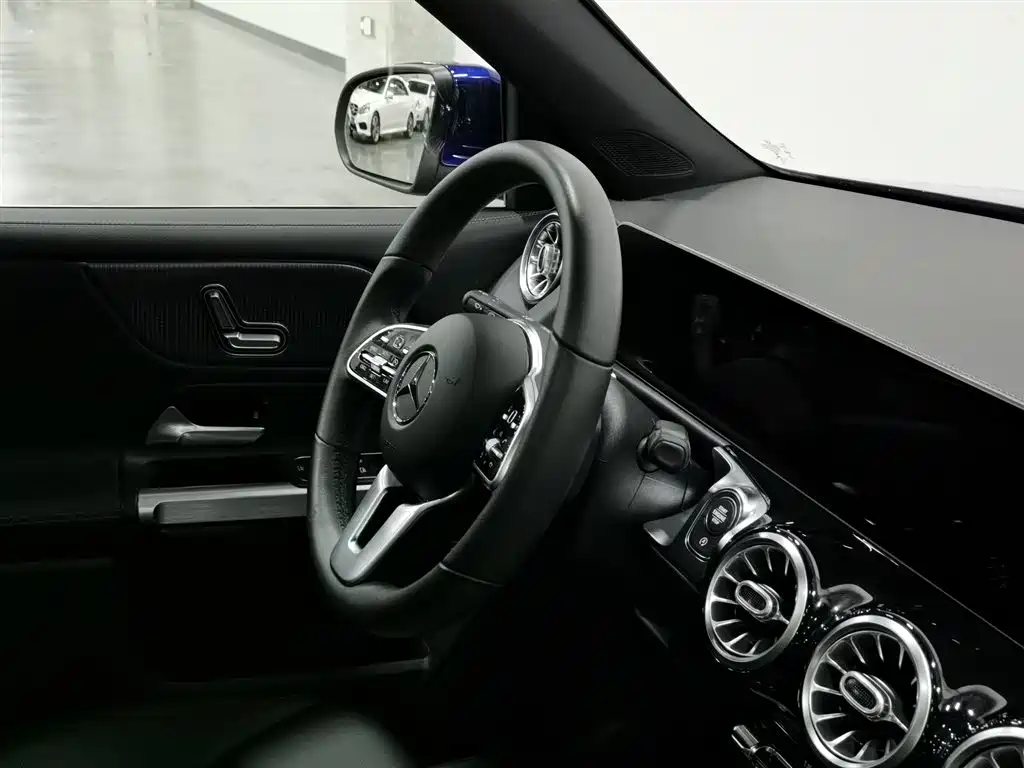 Mercedes-Benz GLB 2020 GLB 200 Fashion фото 22