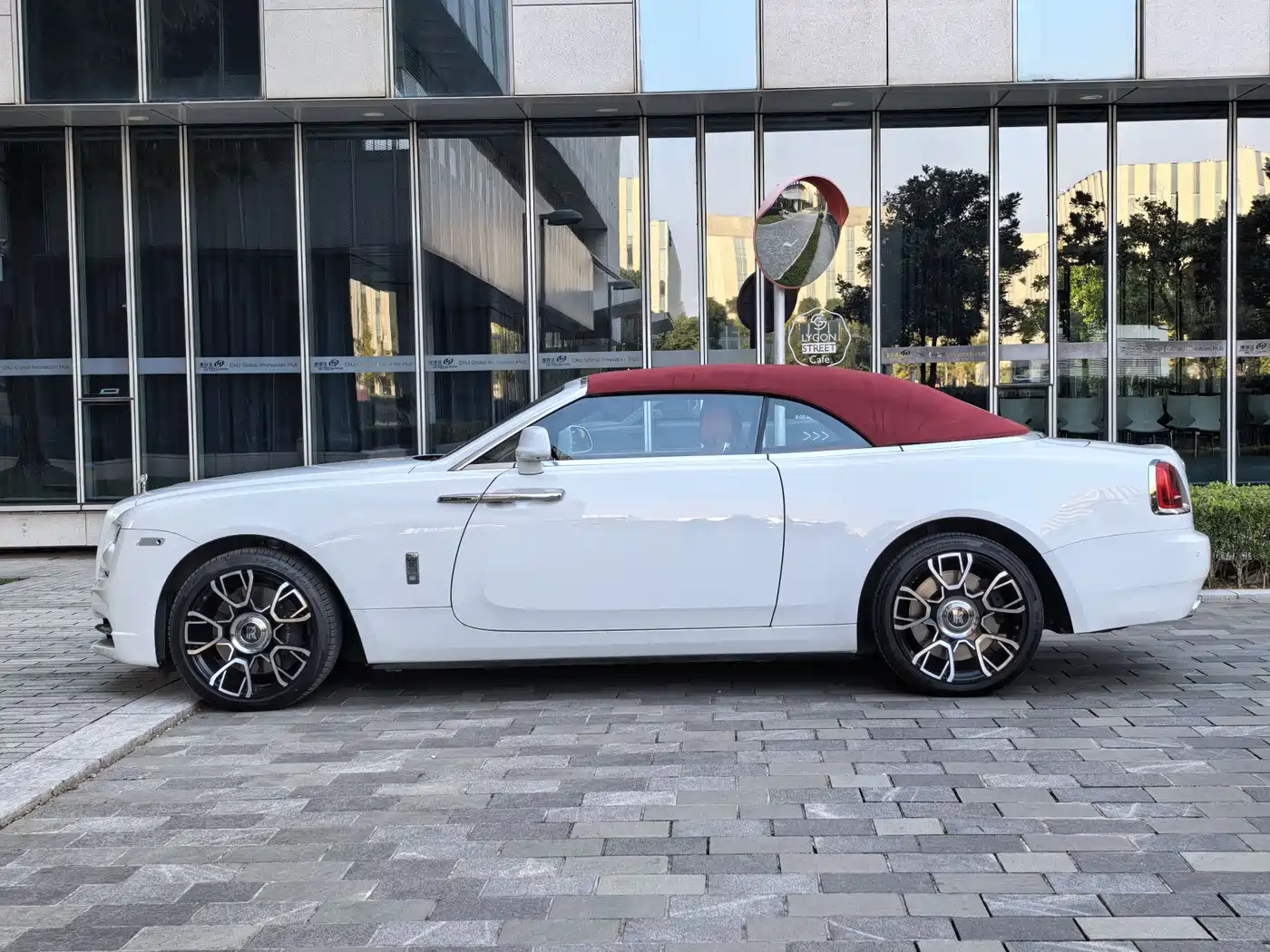 Rolls-Royce Dawn 2021 2018 6.6T Standard