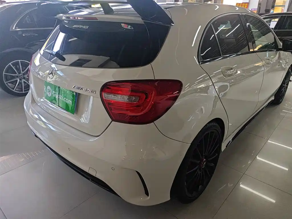 Mercedes-Benz A-Class AMG (Import) 2014 AMG A 45 4MATIC фото 24