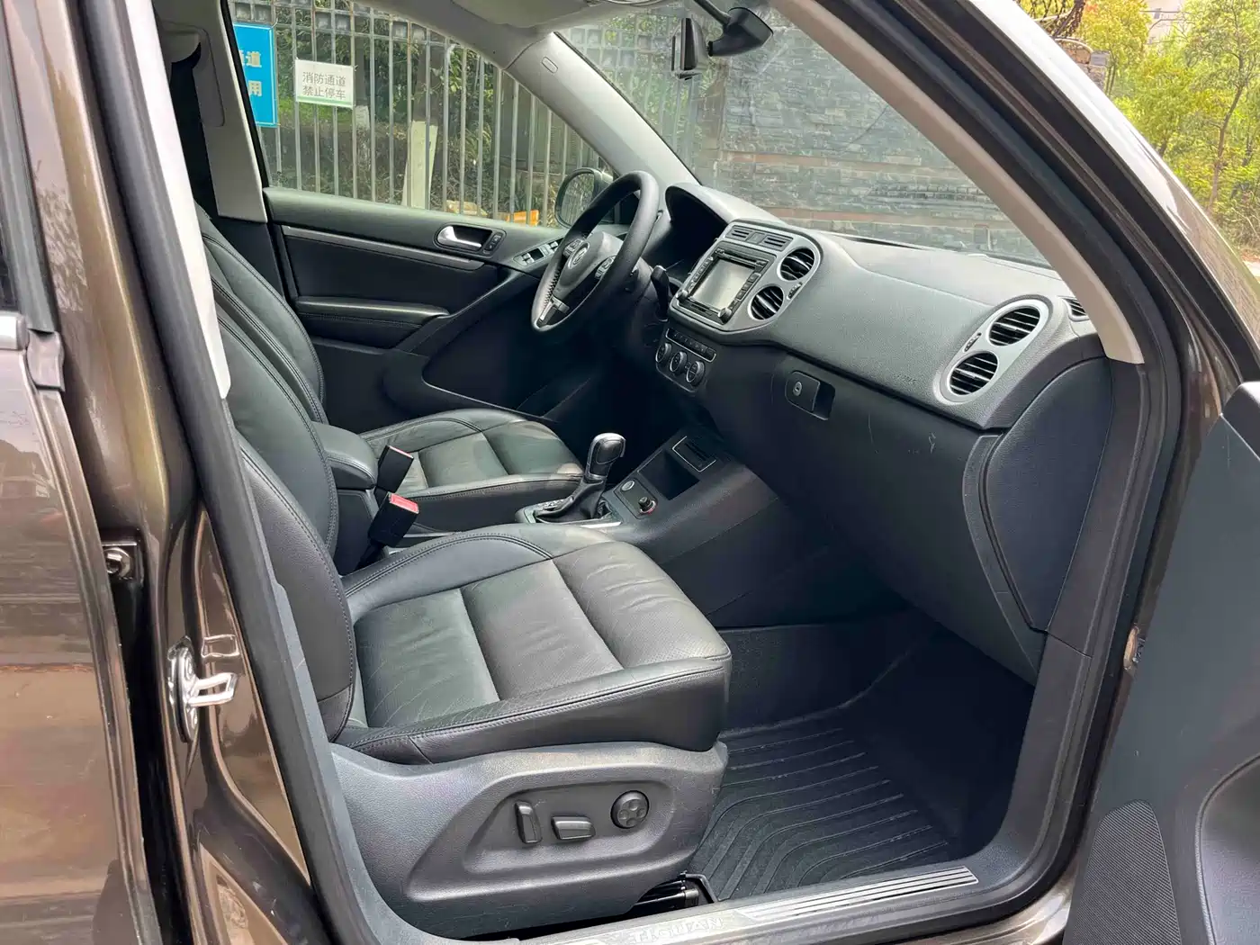 Volkswagen Tiguan 2015 1.8TSI Automatic 2WD Highline фото 23