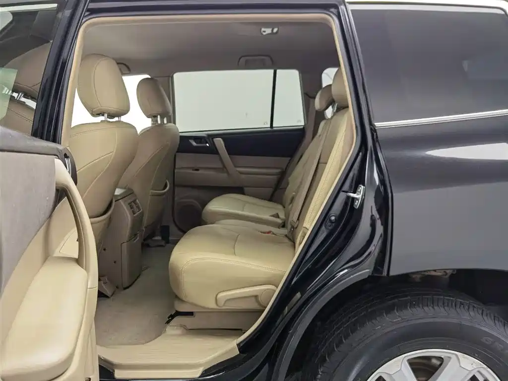 Toyota Highlander 2012 2.7L 2WD 5-seater Elite Edition фото 15