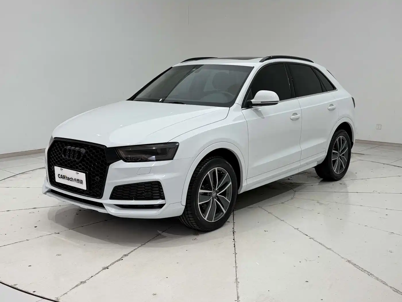 Audi Q3 2018 35 TFSI Fashion Collector's Edition фото 5
