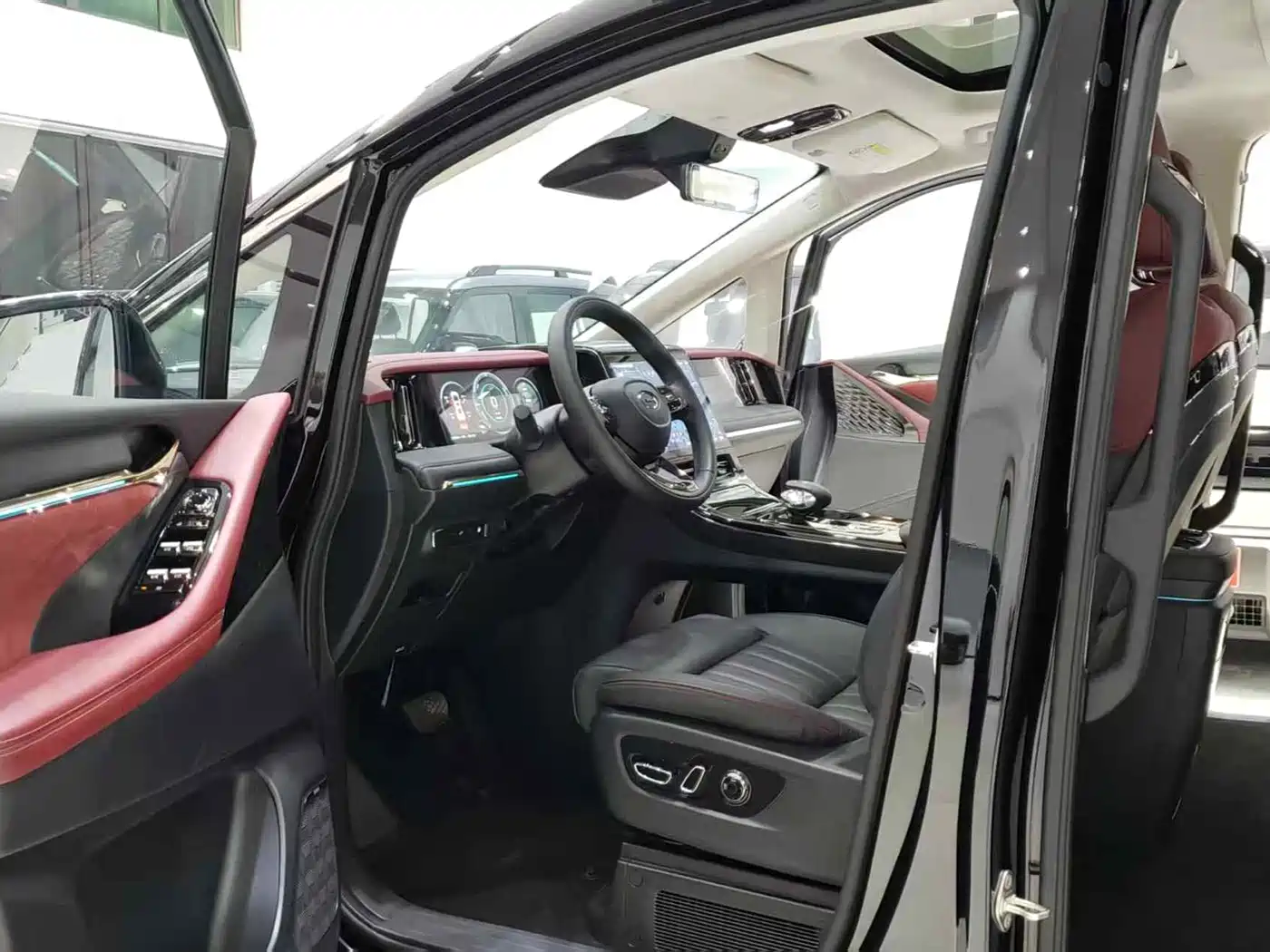 GAC Trumpchi Trumpchi E9 2025 E9 Ultra Fast Charging Master фото 4