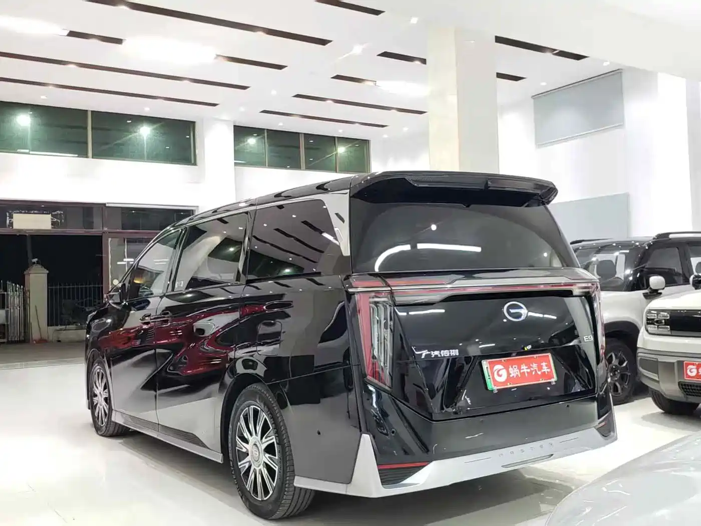 GAC Trumpchi Trumpchi E9 2025 E9 Ultra Fast Charging Master фото 14