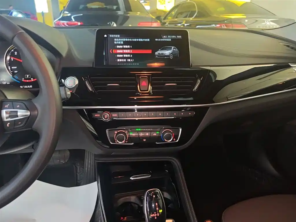 BMW 1 Series 2021 120i M Sport Shadow Edition фото 13