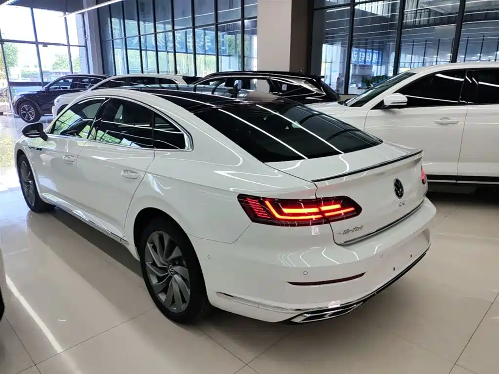 Volkswagen FAW-Volkswagen CC 2024 380TSI Eye-catching Edition фото 5