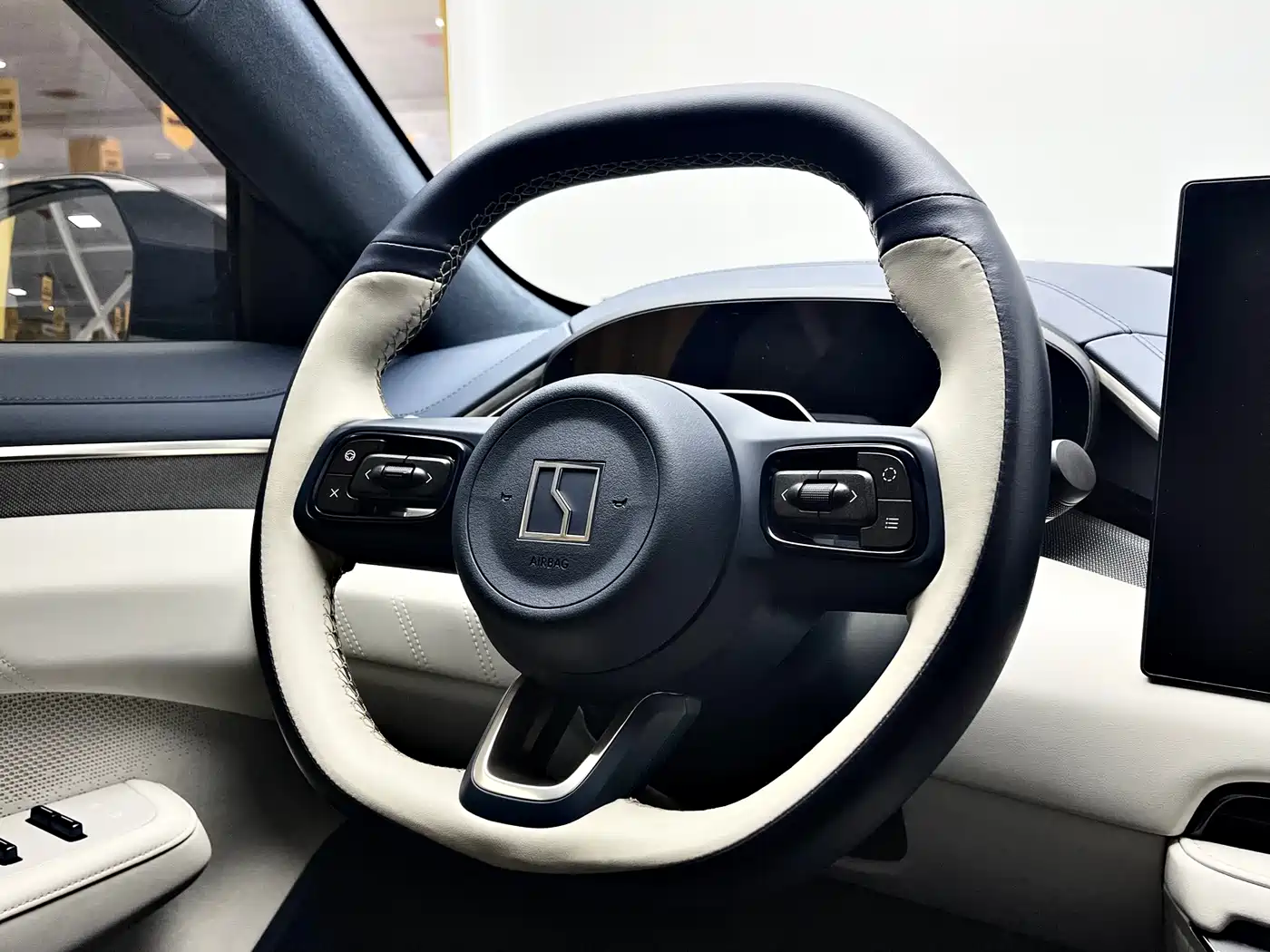 ZEEKR EXTREME KRYPTON 001