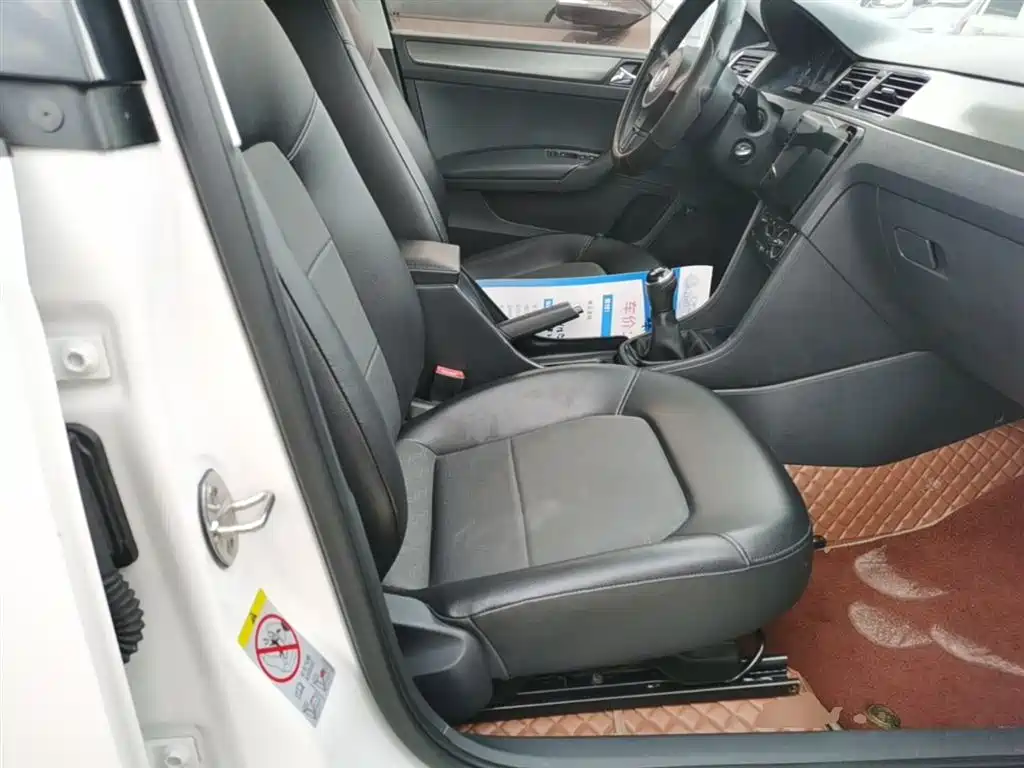Volkswagen Santana 2015 1.6L Manual Comfort Edition фото 25