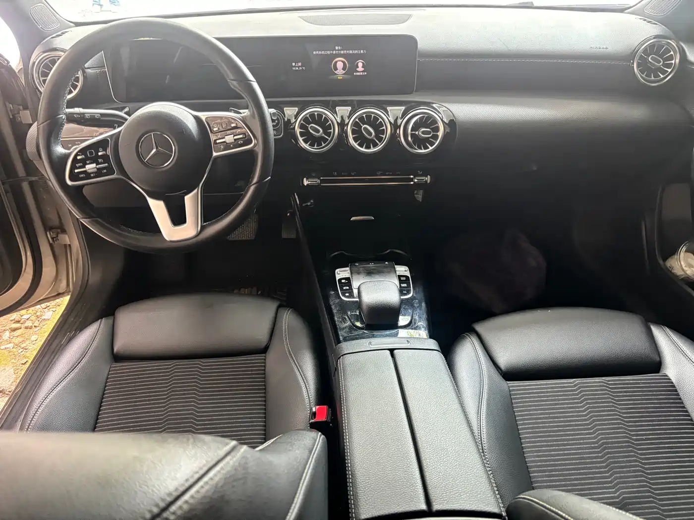 Mercedes-Benz A-Class (Import) 2019 A 200 Dynamic Version фото 10