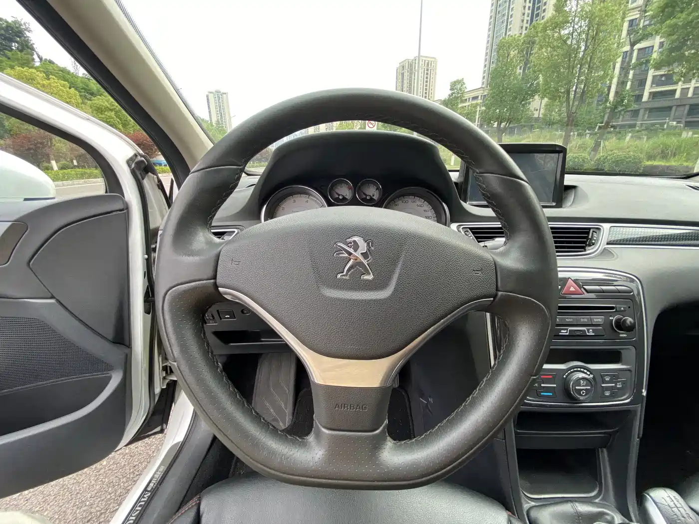 Peugeot 308 2014 Model Joy Edition Classic 1.6L Manual Trend Style фото 11