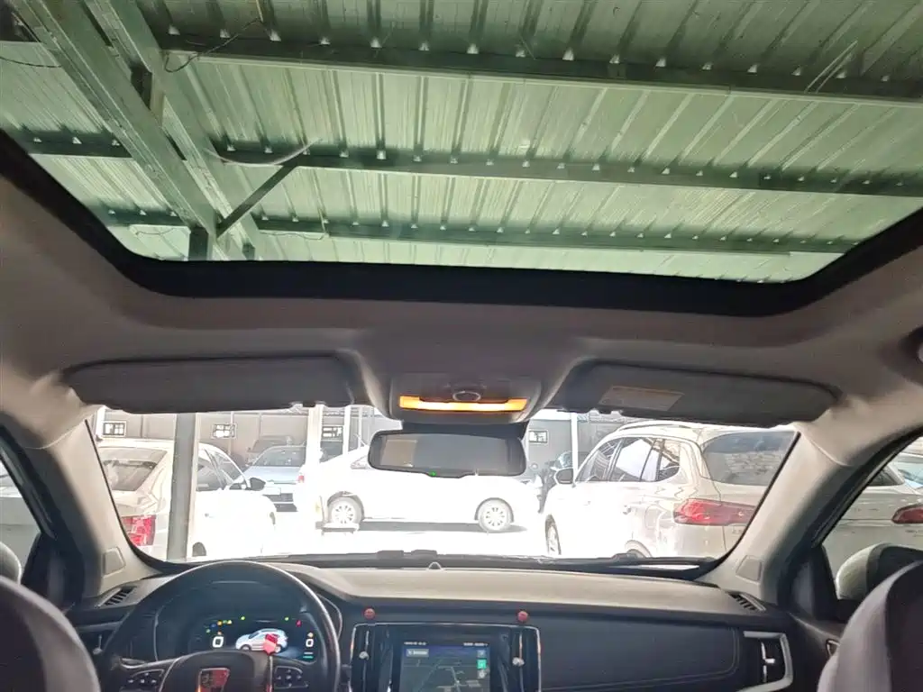 ROEWE RX5 NEW ENERGY
