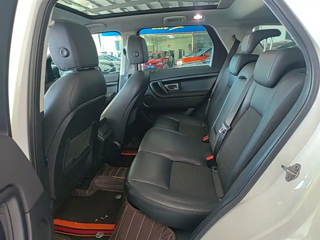 Land Rover Discovery Sport 2018 240PS PURE Edition фото 17