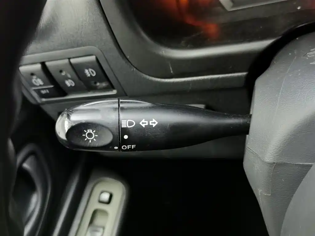 Suzuki Jimny (Import) 2012 1.3 AT JLX фото 21