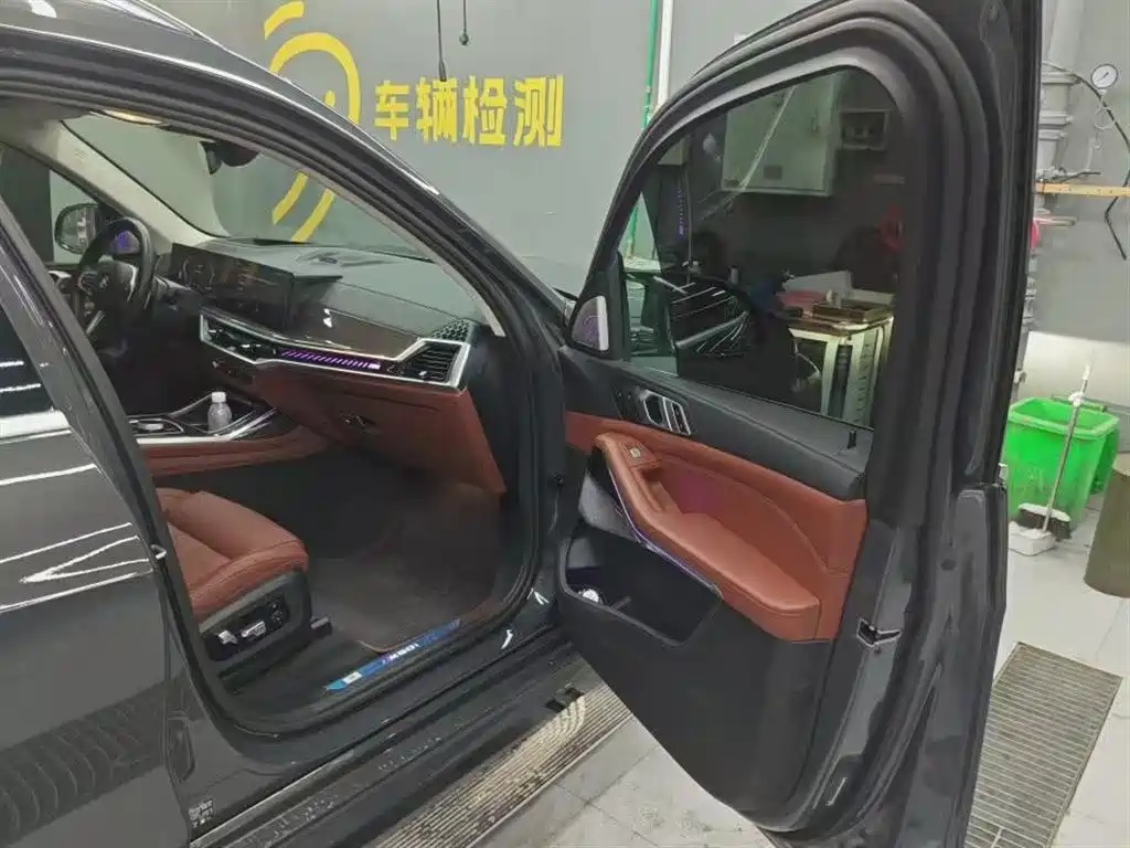 BMW X7 M60i 2023 xDrive M60i фото 9