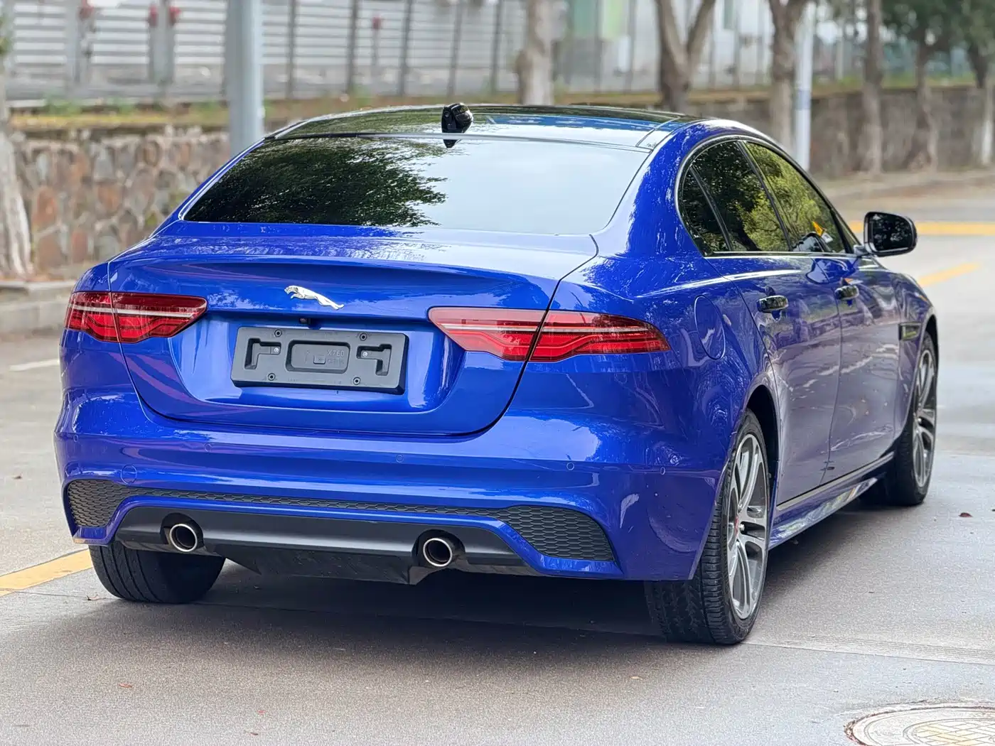 Photo 4 - Jaguar XEL