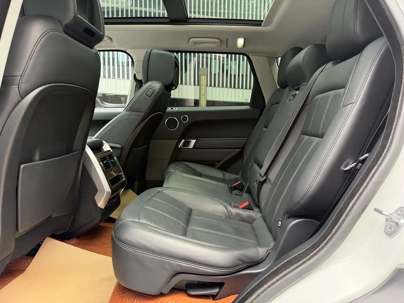 Land Rover Range Rover Sport PHEV 2018 Model P400e фото 7