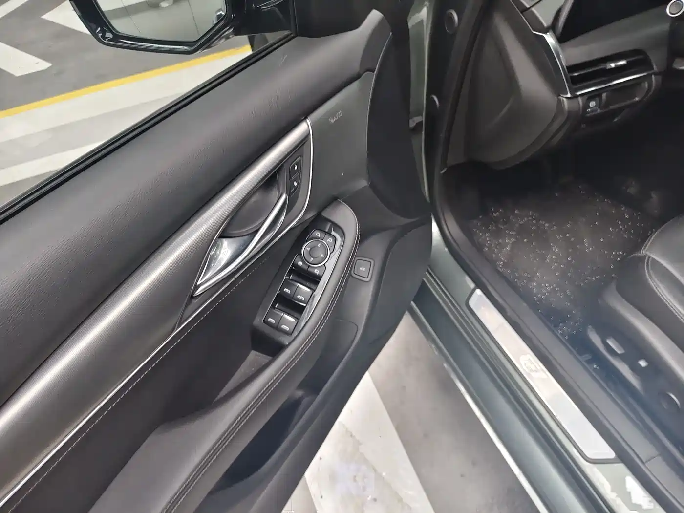 Cadillac CT5 2024 28T Luxury Model Pro фото 6