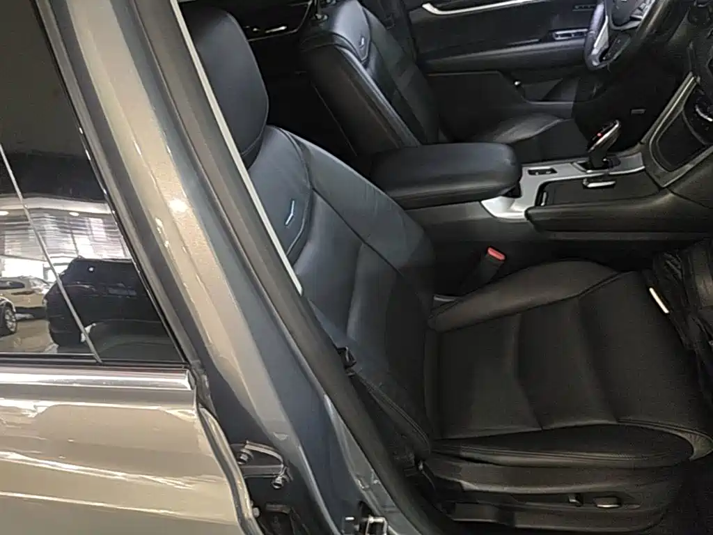 Cadillac XT5 2017 2018 25T Luxury