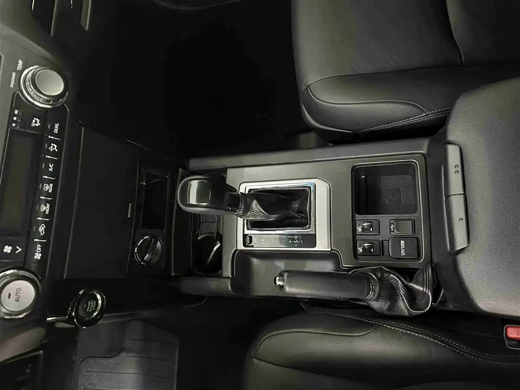 Toyota Prado 2016 2.7L Auto Standard Edition фото 9