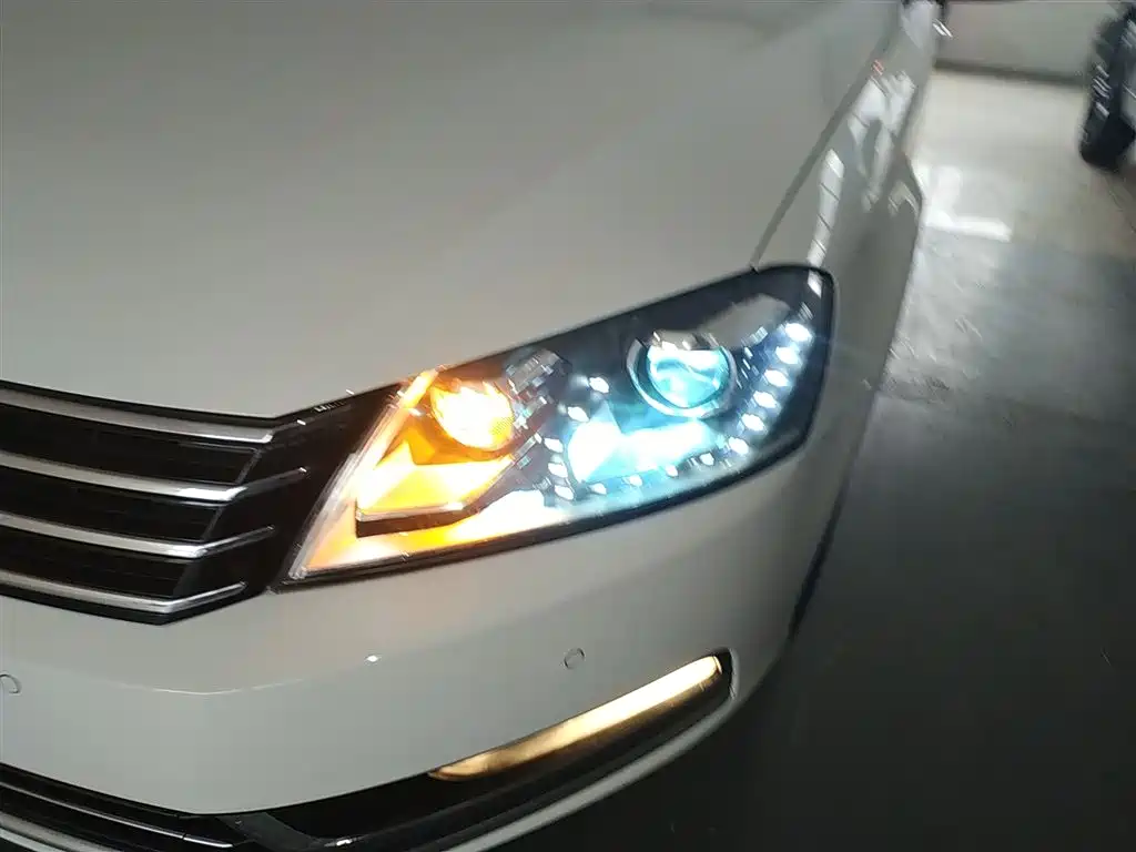 Volkswagen Magotan (Import) 2012 Wagon 2.0TSI Comfort фото 18