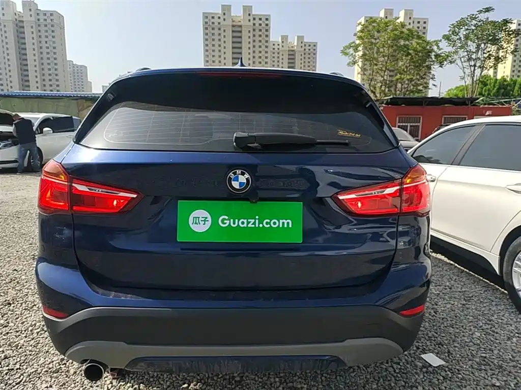 BMW X1 2018 sDrive18Li Premium Model фото 4