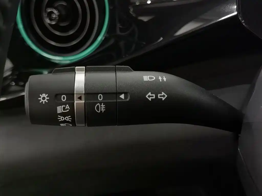 BYD Dolphin 2025 420km Fashion Edition фото 21