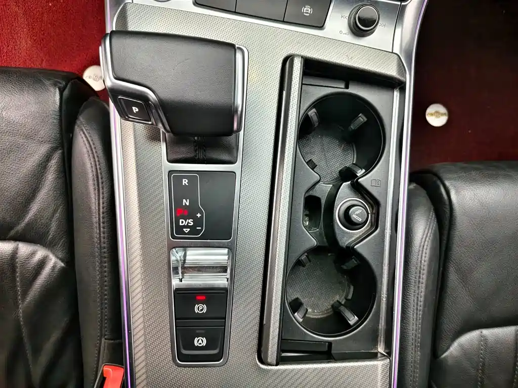 Audi A6L 2020 45 TFSI quattro Premium Elegance фото 9
