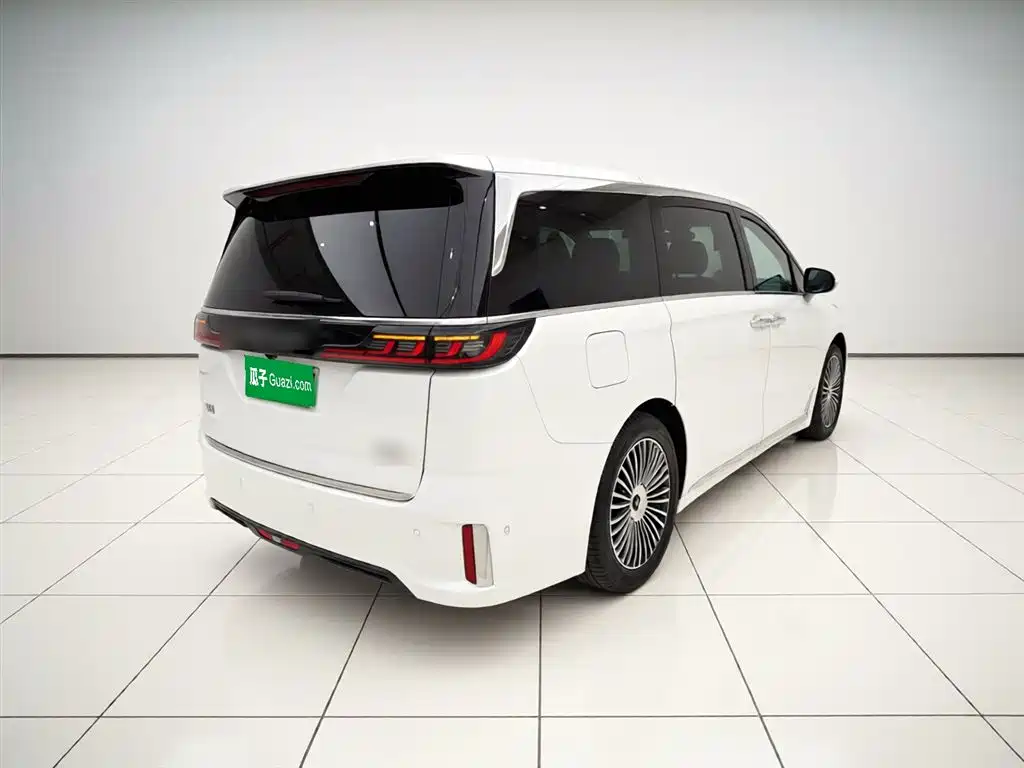 Voyah Auto Voyah Dreamer 2025 PHEV AWD Flagship Kunpeng Edition фото 7