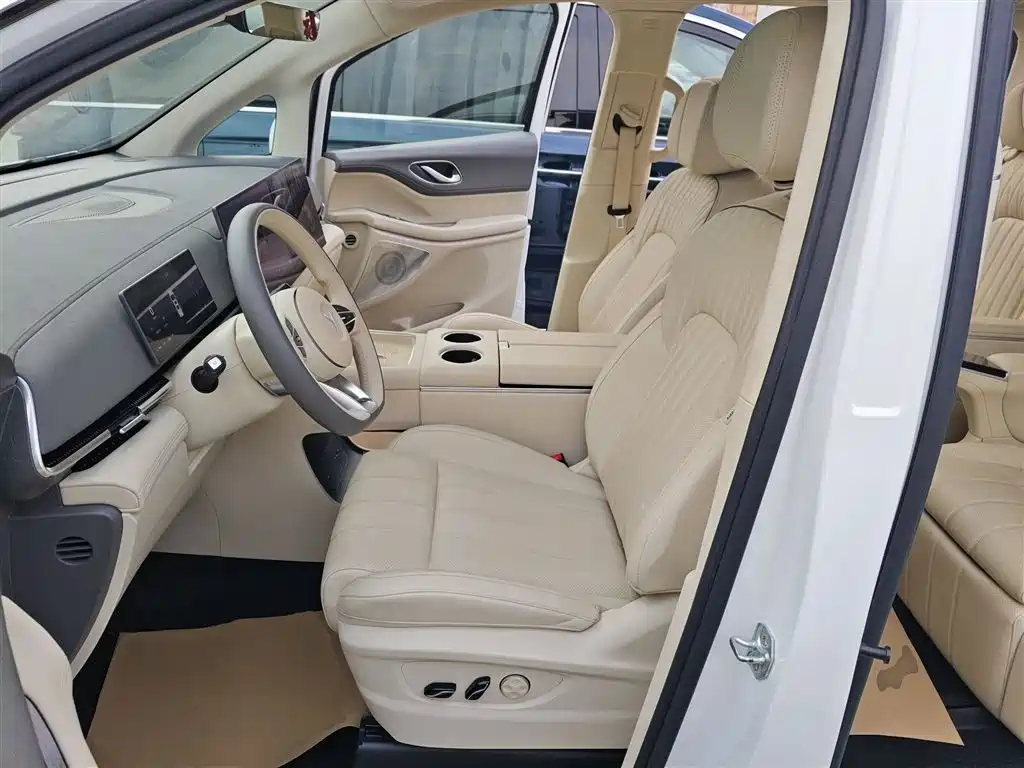 Voyah Auto Voyah Dreamer 2025 PHEV AWD Flagship Kunpeng Edition фото 15