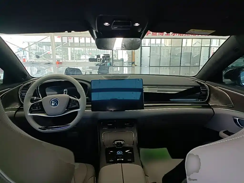 BYD Han 2024 EV Glory Edition 610KM AWD Celestial Eye Smart Driving фото 10