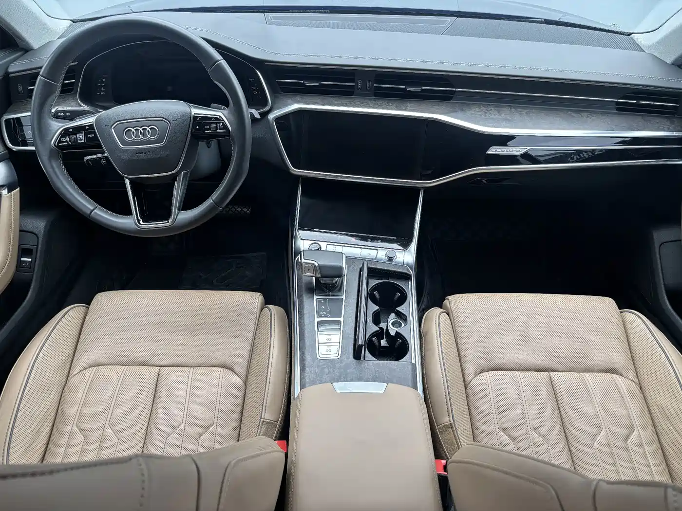 Фото 11 - Audi A6L
